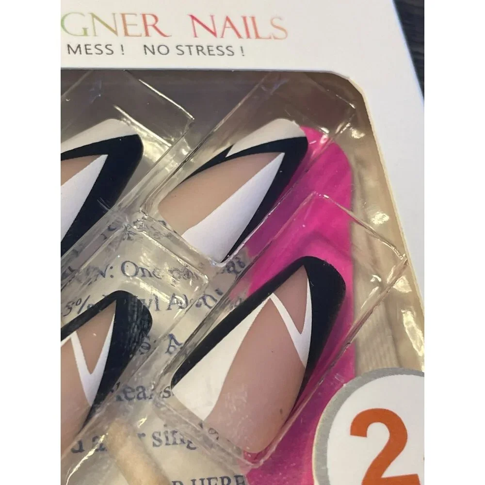 24pcs nail art nails press‎ on medium length nude black and white